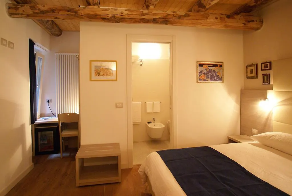 Antica Corte B&B Malcesine Bed & Breakfast
